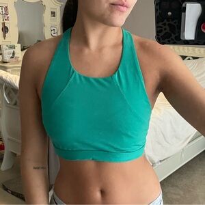 Cross back sports bra tank crop